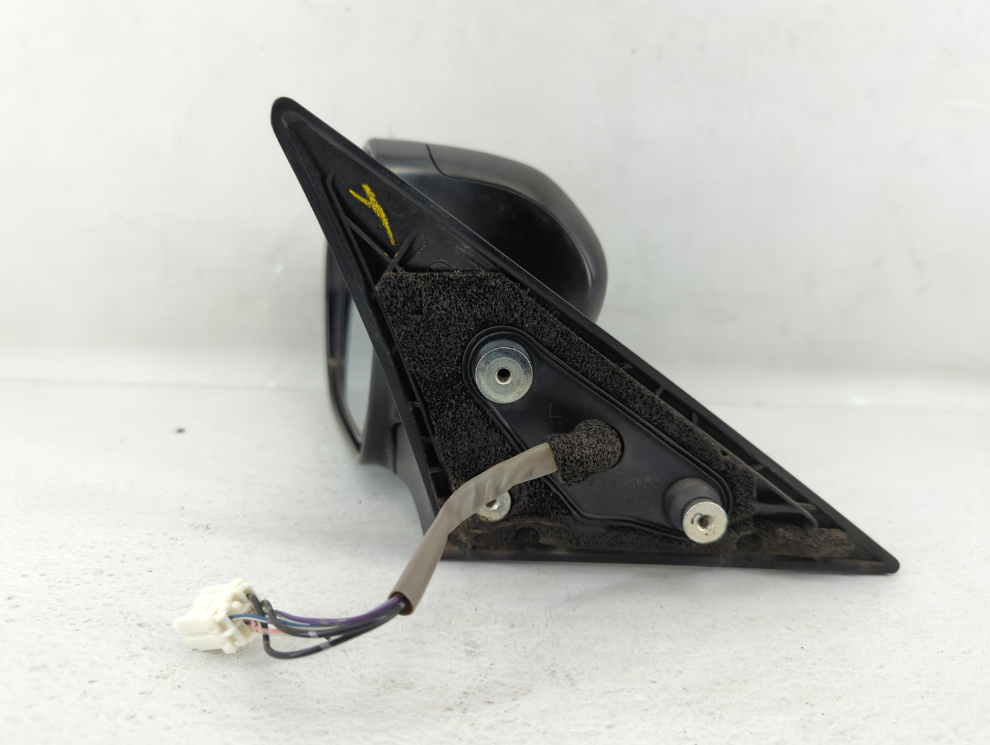 2005-2009 Subaru Legacy Driver Side View Mirror - Left Door Mirror OEM Used - Oemusedautoparts1.com