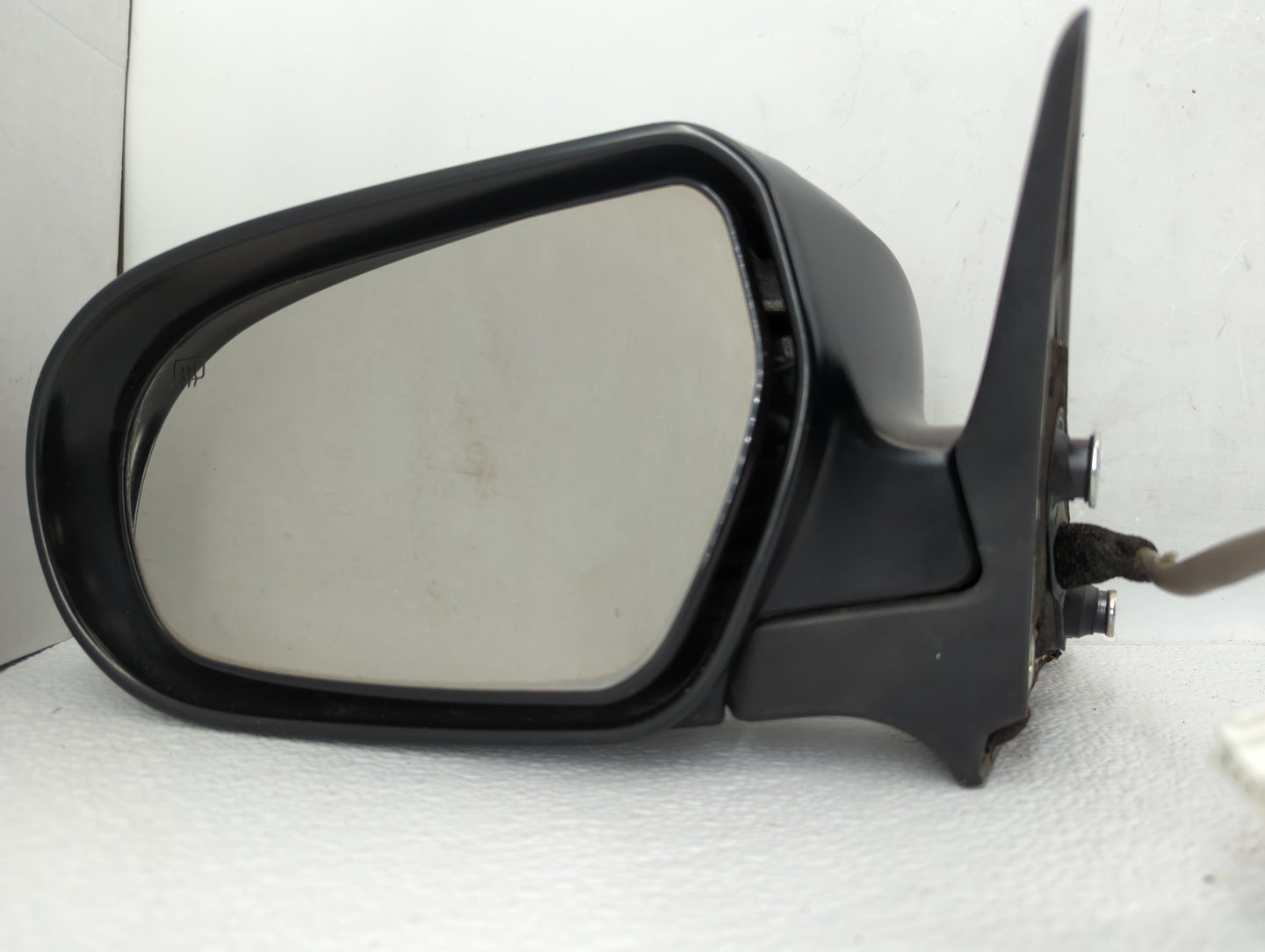 2005-2009 Subaru Legacy Driver Side View Mirror - Left Door Mirror OEM Used - Oemusedautoparts1.com