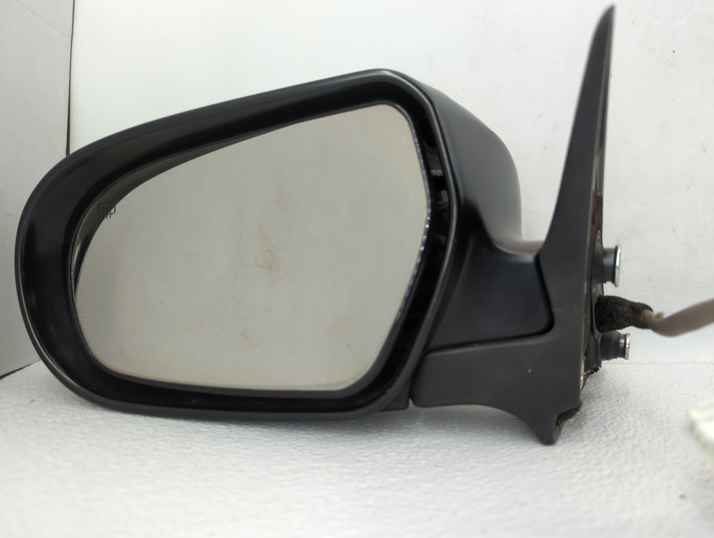 2005-2009 Subaru Legacy Driver Side View Mirror - Left Door Mirror OEM Used - Oemusedautoparts1.com