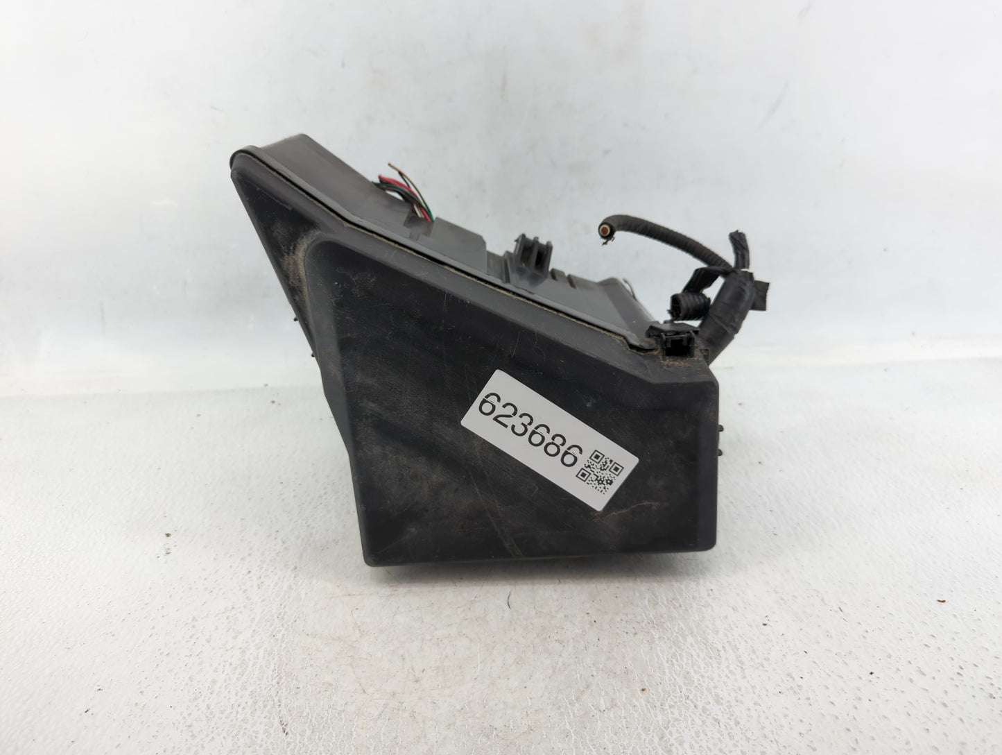 2006-2009 Subaru Legacy Fusebox Fuse Box Panel Relay Module P/N:MB502050B Fits Fits 2006 2007 2008 2009 OEM Used Auto Parts 