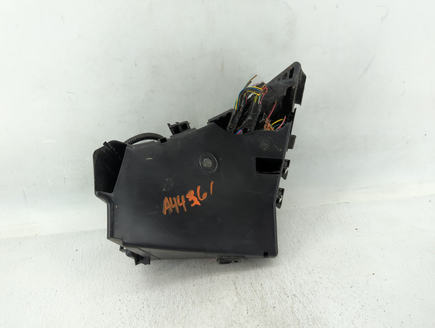 2006-2009 Subaru Legacy Fusebox Fuse Box Panel Relay Module P/N:MB502050B Fits Fits 2006 2007 2008 2009 OEM Used Auto Parts 