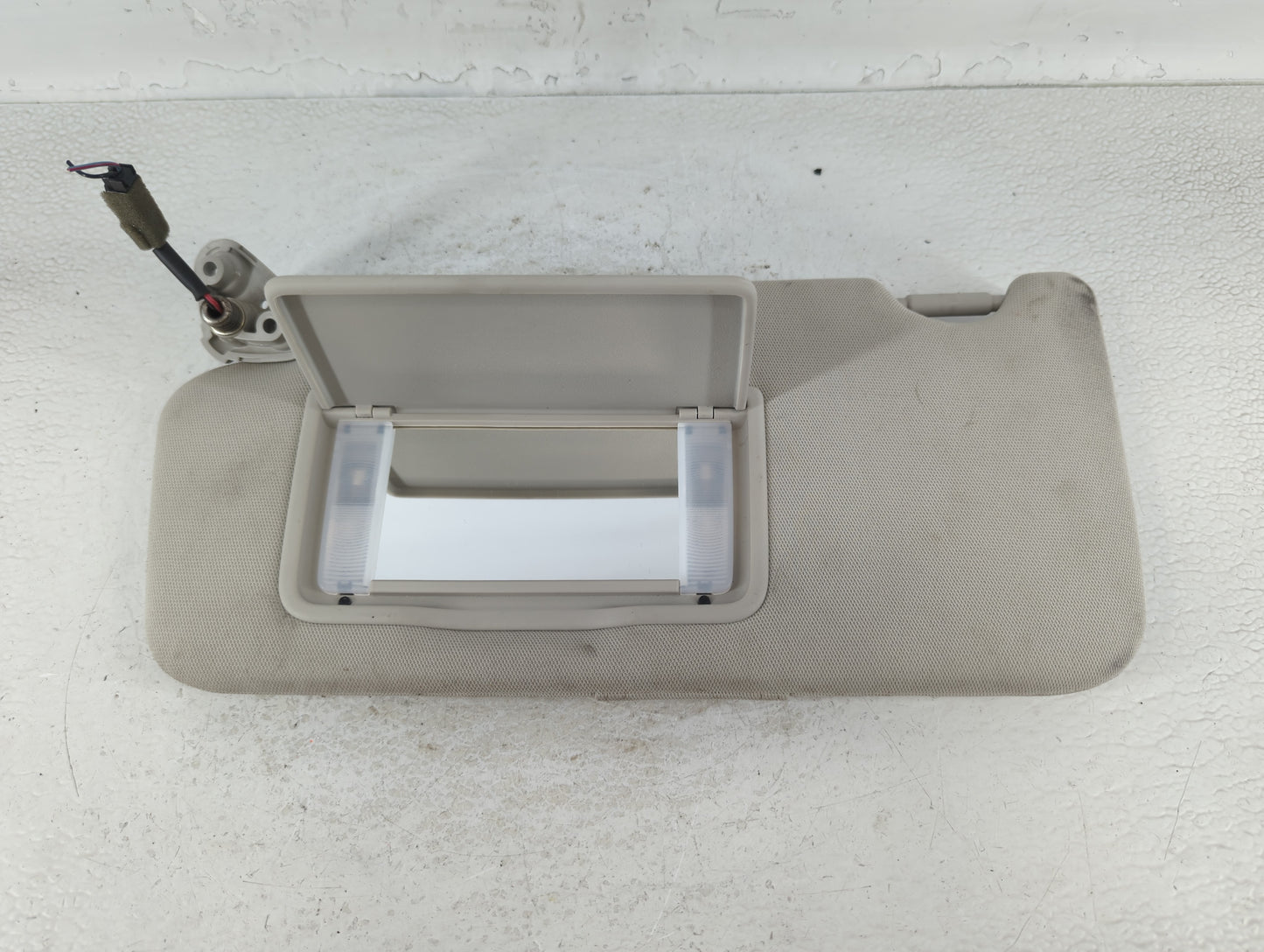 2010-2014 Subaru Legacy Sun Visor Shade Replacement Passenger Right Mirror Fits Fits 2010 2011 2012 2013 2014 OEM Used Auto 