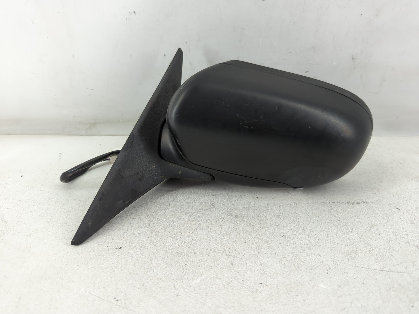 2005-2009 Subaru Legacy Driver Left Side View Manual Door Mirror Black - Oemusedautoparts1.com
