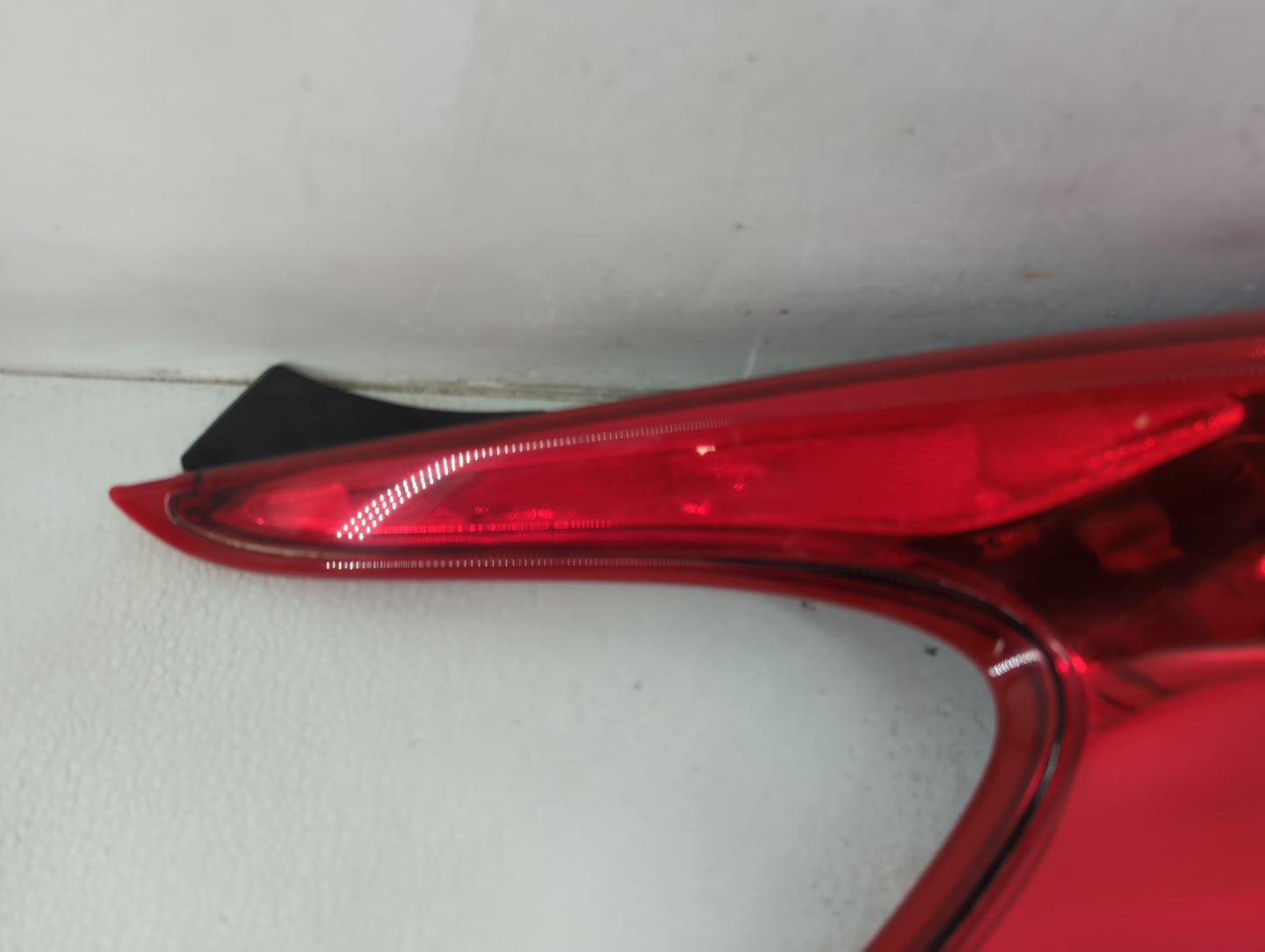 2008-2014 Subaru Tribeca Tail Light Assembly Passenger Right OEM Fits Fits 2008 2009 2010 2011 2012 2013 2014 OEM Used Auto 