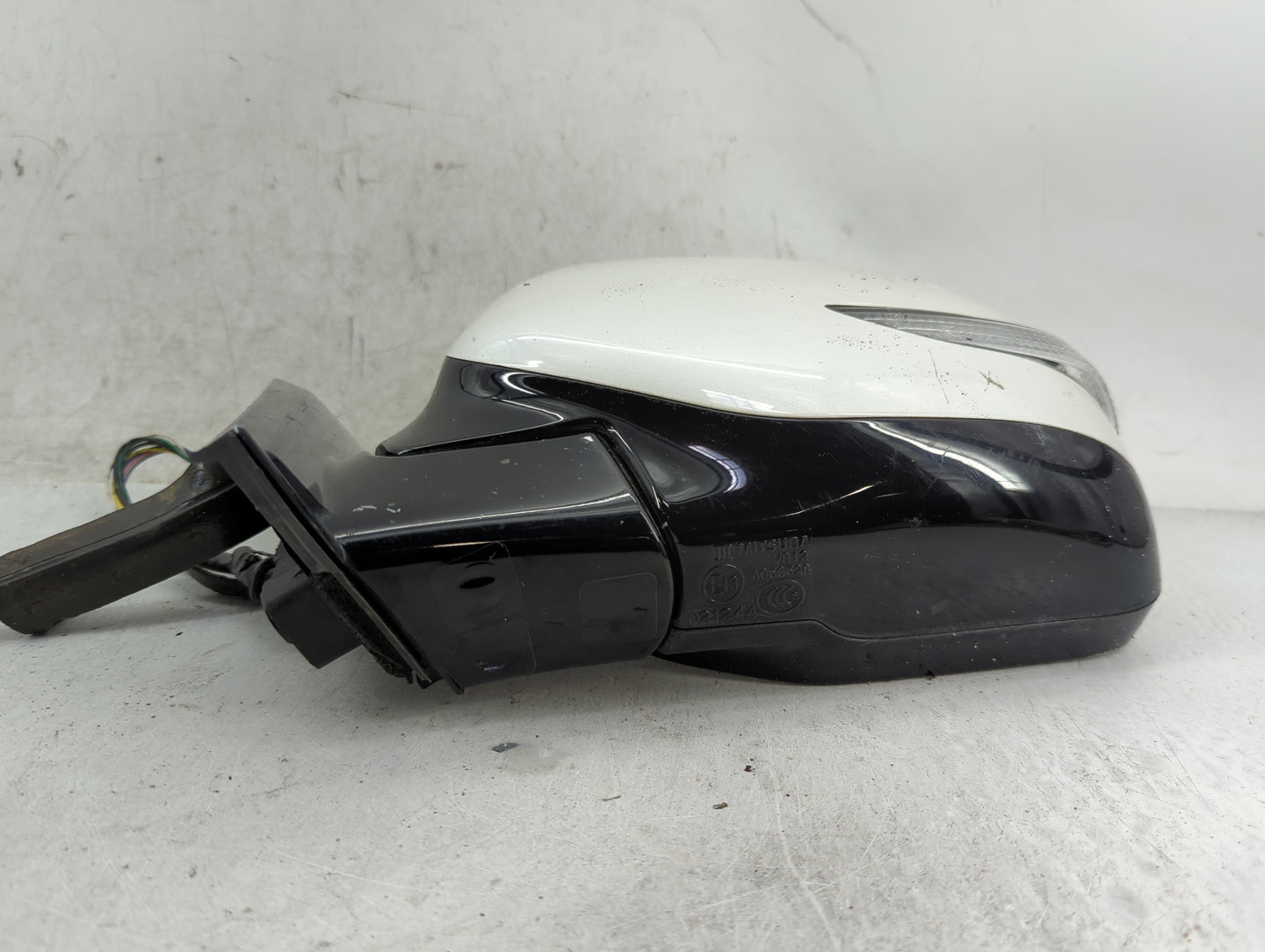 2008-2014 Subaru Tribeca Driver Side View Mirror - Left Door Mirror OEM Used - Oemusedautoparts1.com