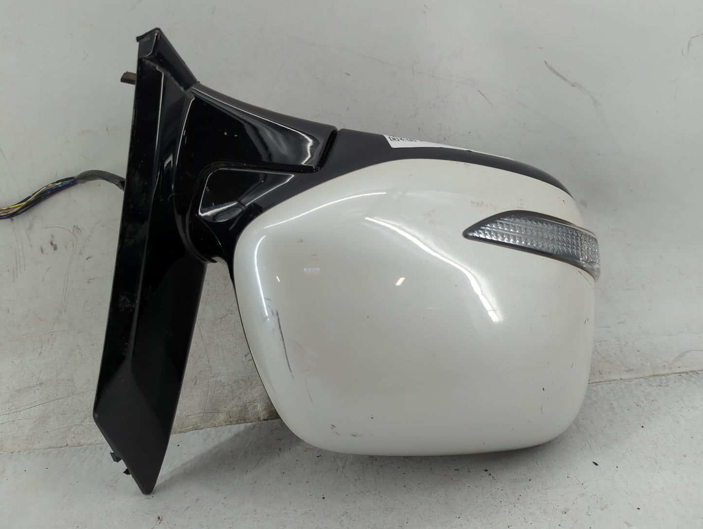 2008-2014 Subaru Tribeca Passenger Side View Mirror - Right Door Mirror OEM Used - Oemusedautoparts1.com