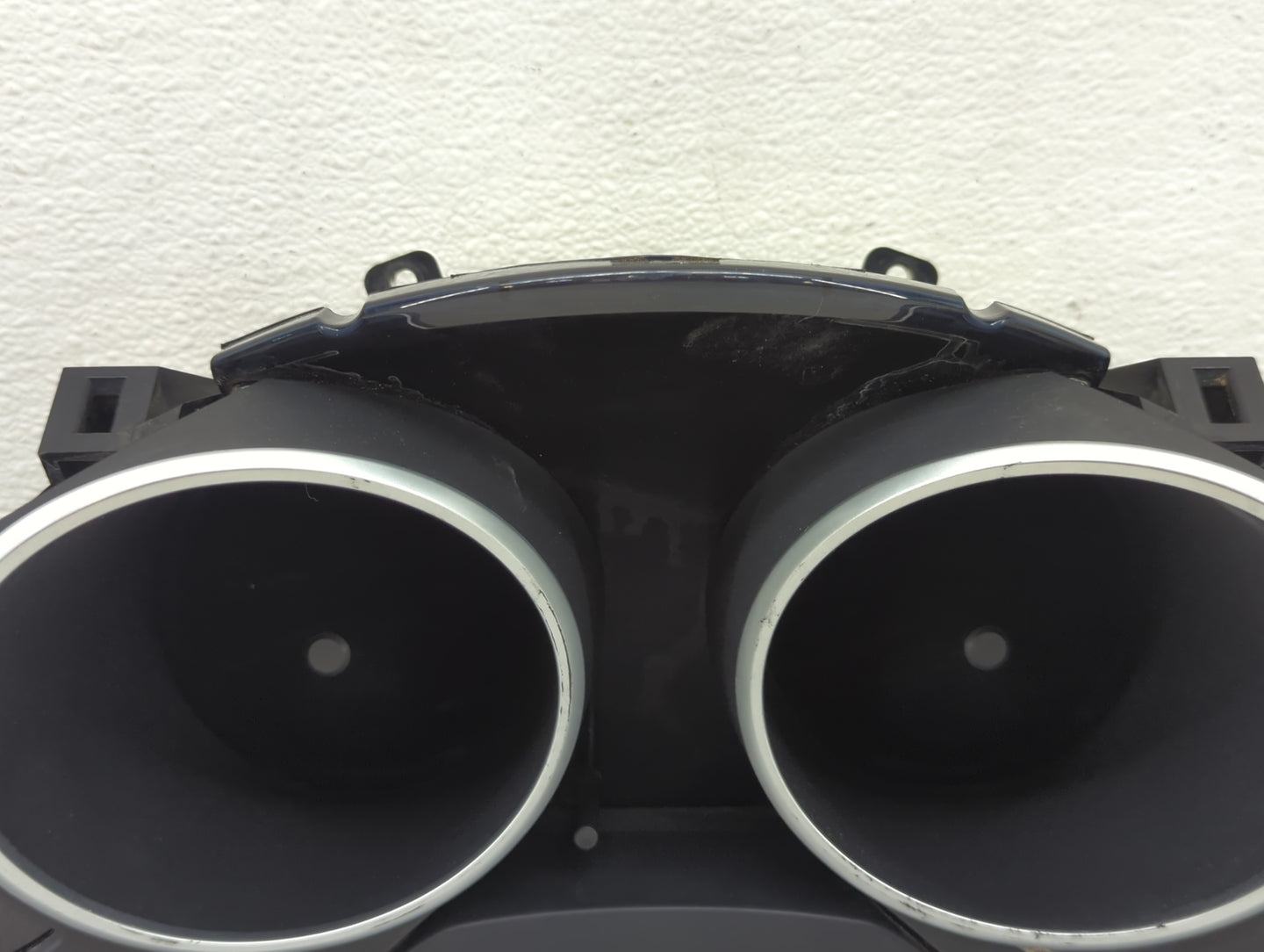 2008-2011 Subaru Tribeca Instrument Cluster Speedometer Gauges P/N:85012XA11A Miles: Fits Fits 2008 2009 2010 2011 OEM Used 