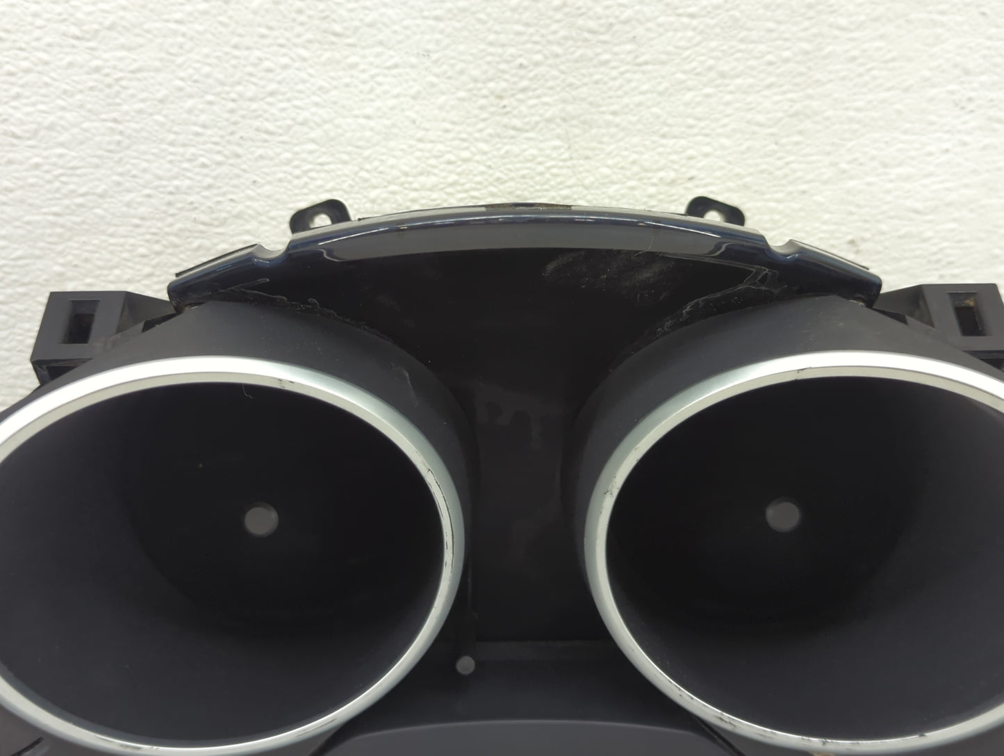 2008-2011 Subaru Tribeca Instrument Cluster Speedometer Gauges P/N:85012XA11A Miles: Fits Fits 2008 2009 2010 2011 OEM Used 
