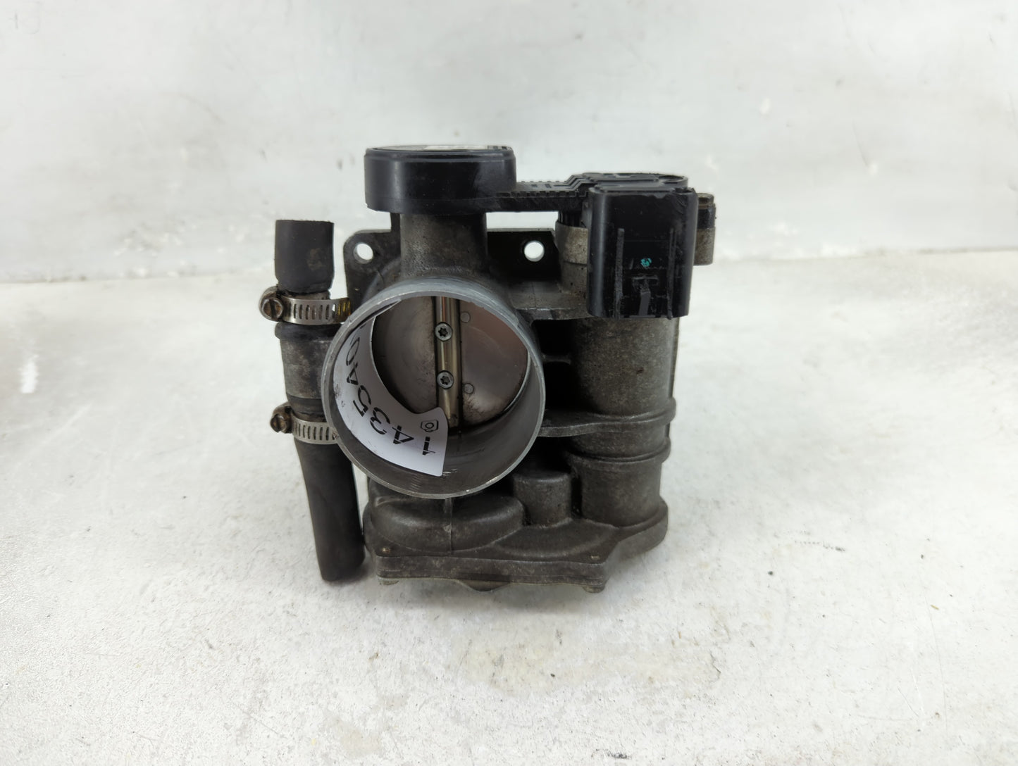 2006-2008 Suzuki Forenza Throttle Body P/N:96417730 Fits Fits 2006 2007 2008 OEM Used Auto Parts - Oemusedautoparts1.com