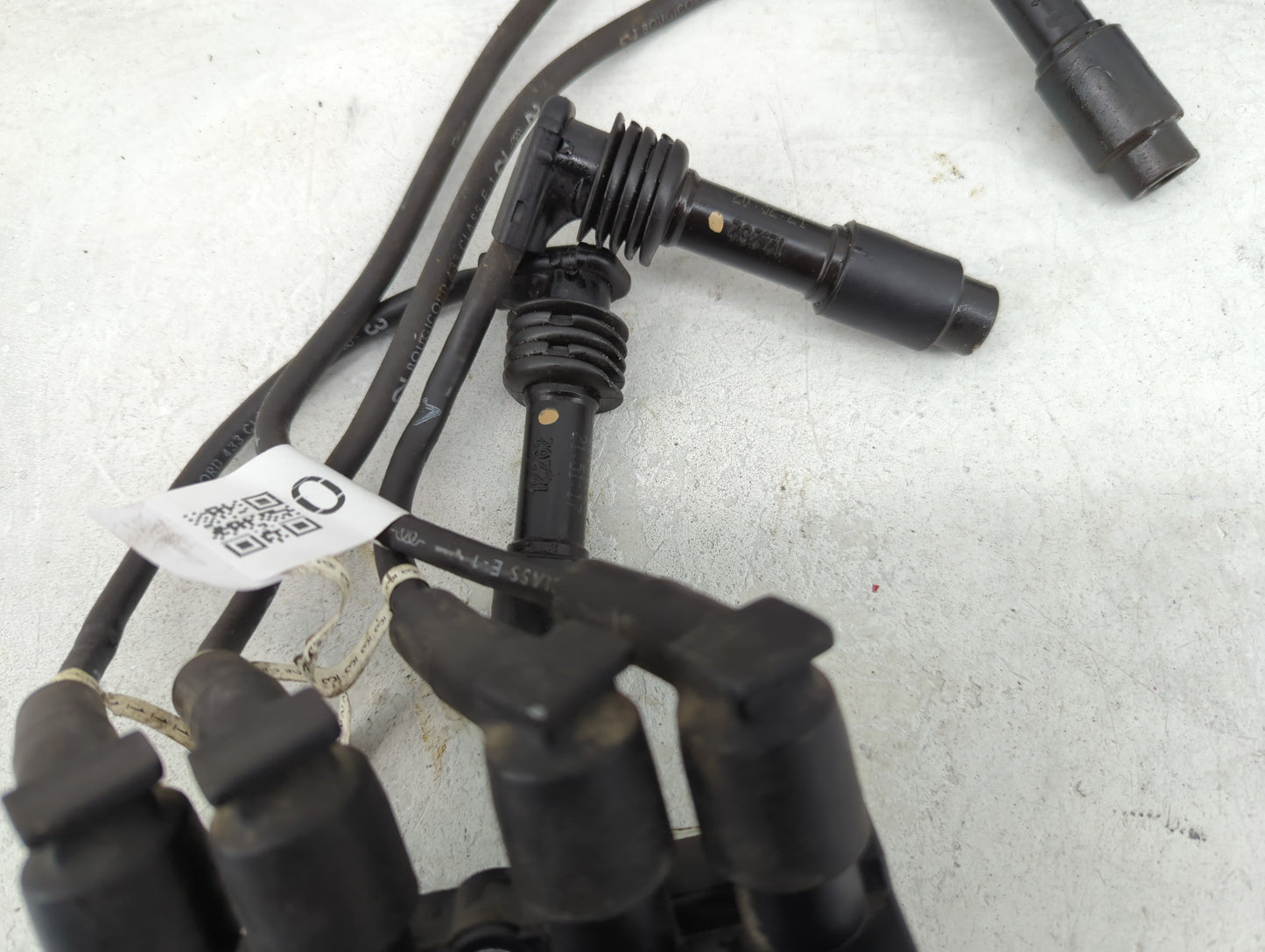 2008 Suzuki Forenza Fuel Injectors P/N:1100019 50094K Fits OEM Used Auto Parts - Oemusedautoparts1.com