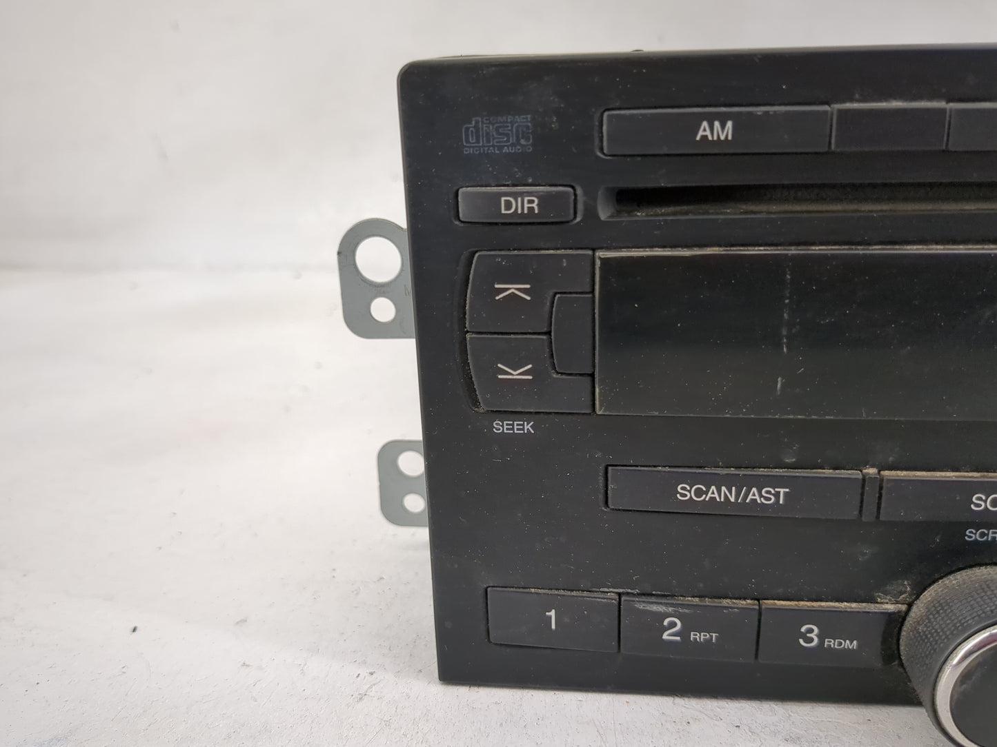2005-2008 Suzuki Forenza Radio AM FM Cd Player Receiver Replacement P/N:96889781 DE8042Q00A84125 Fits Fits 2005 2006 2007 20