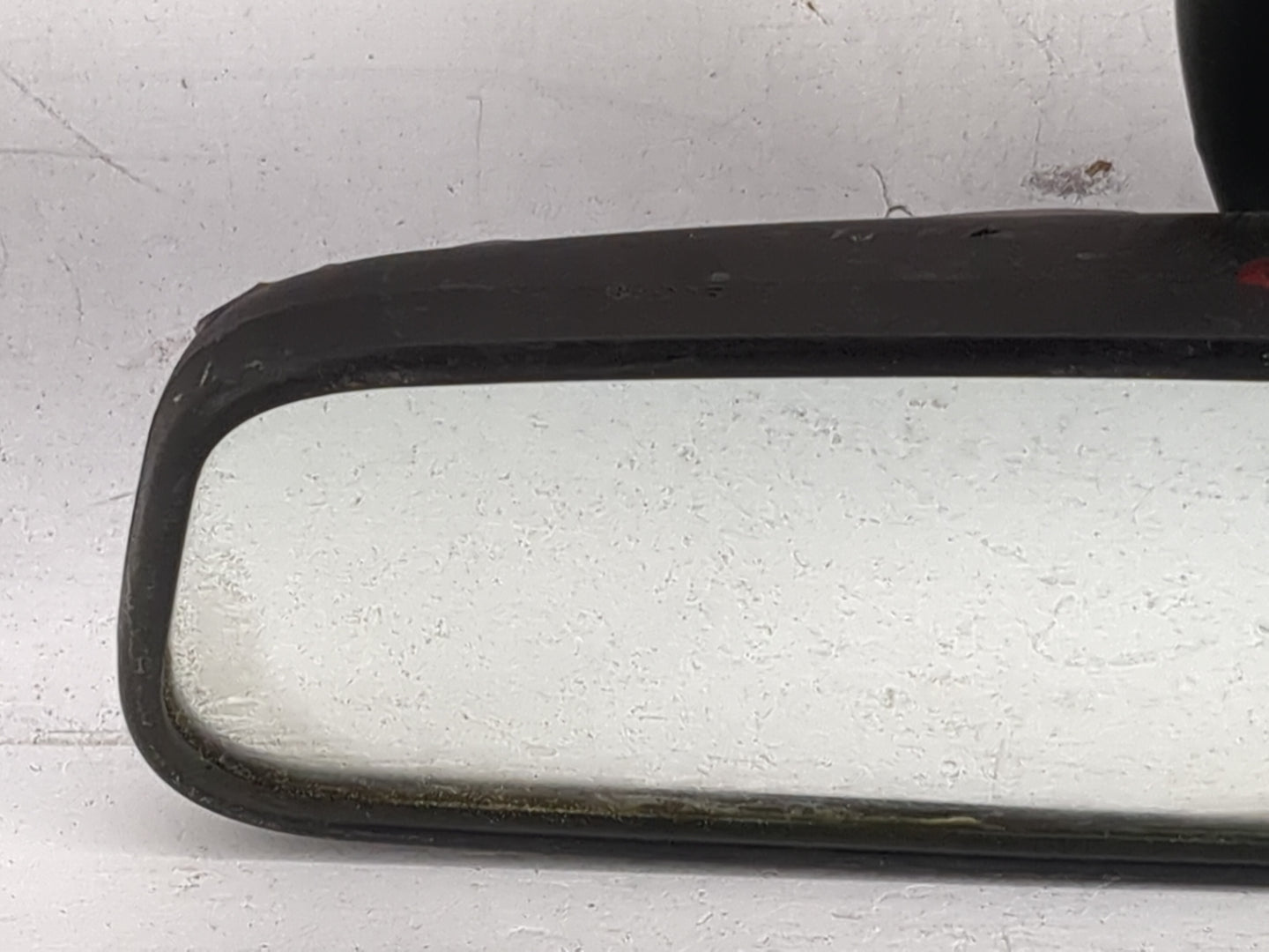 2004-2008 Suzuki Forenza Interior Rear View Mirror Replacement OEM P/N:E4 012141 A047595 Fits OEM Used Auto Parts - Oemuseda