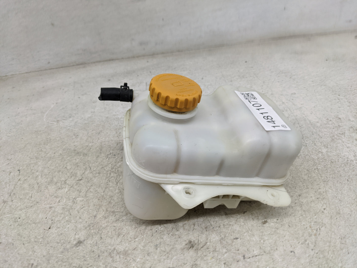 2004-2008 Suzuki Forenza Radiator Coolant Overflow Expansion Tank Bottle 1481107 - Oemusedautoparts1.com