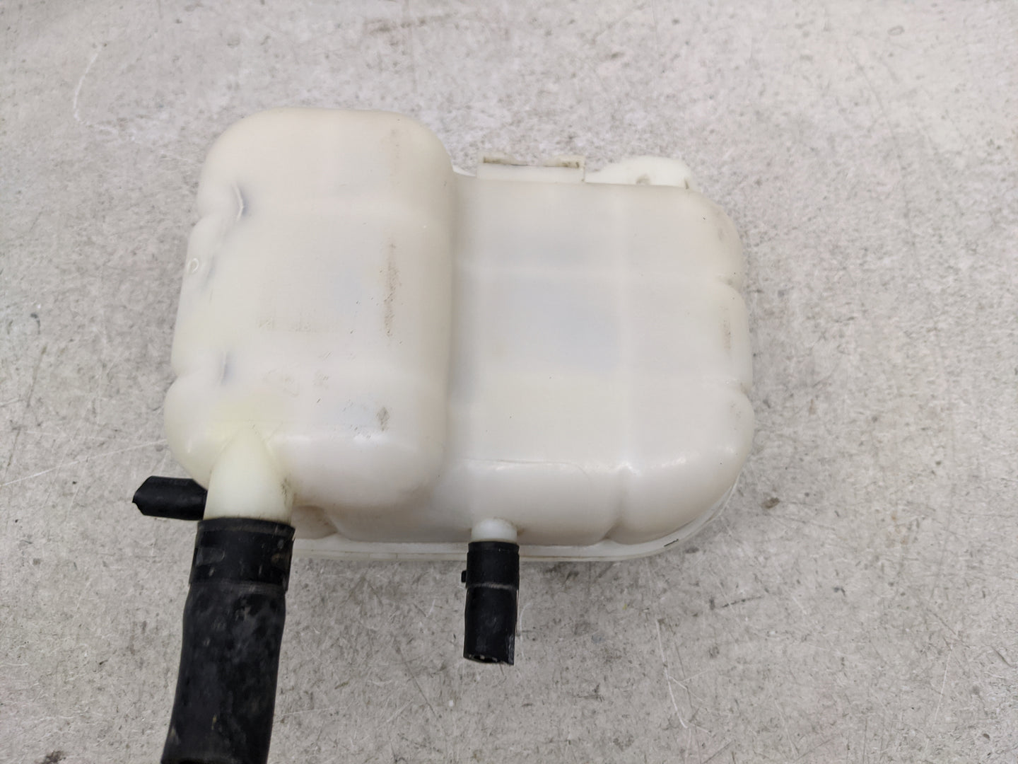 2004-2008 Suzuki Forenza Radiator Coolant Overflow Expansion Tank Bottle 1481107 - Oemusedautoparts1.com