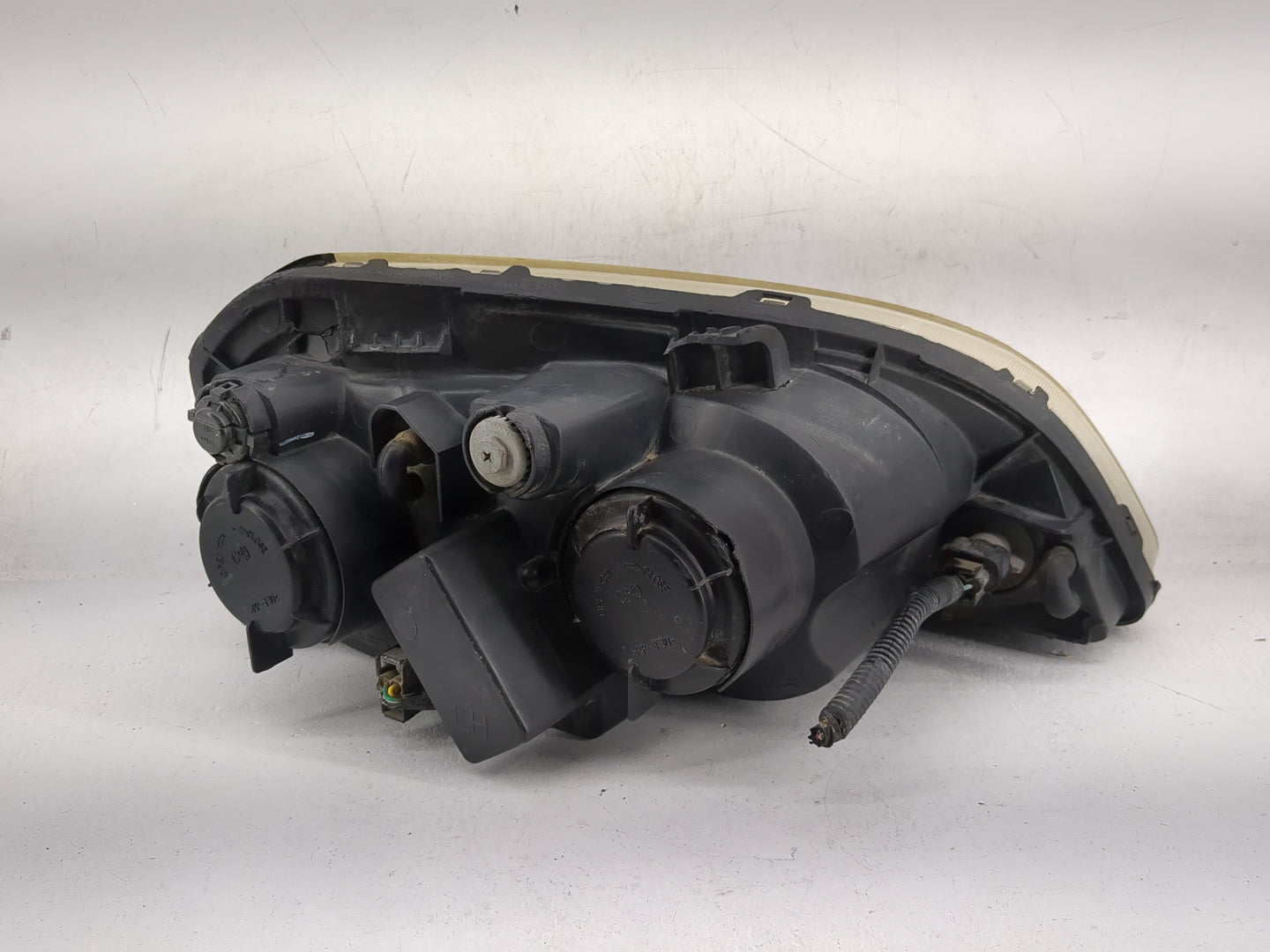2005-2008 Suzuki Forenza Driver Left Oem Head Light Headlight Lamp 1481202 - Oemusedautoparts1.com