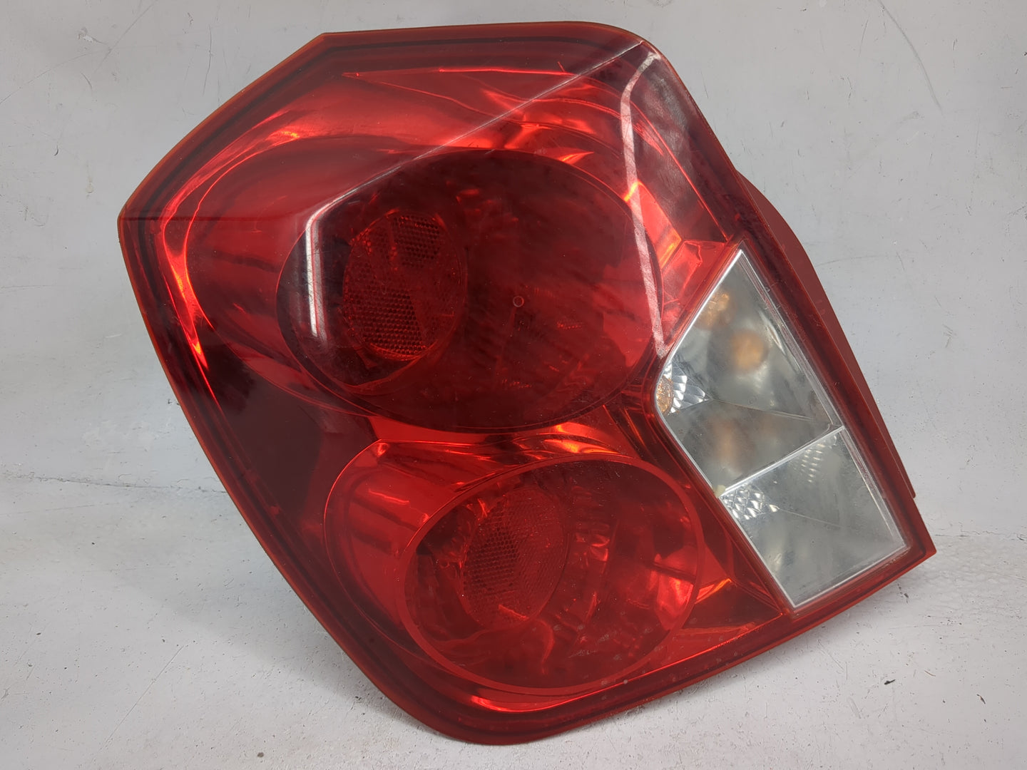 2004-2008 Suzuki Forenza Tail Light Assembly Passenger Right OEM P/N:0311-001929 Fits Fits 2004 2005 2006 2007 2008 OEM Used