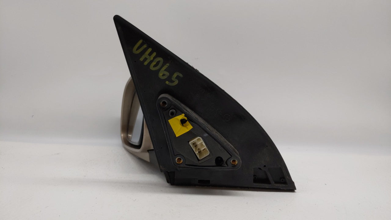 2004-2008 Suzuki Forenza Driver Side View Mirror - Left Door Mirror OEM Used - Oemusedautoparts1.com