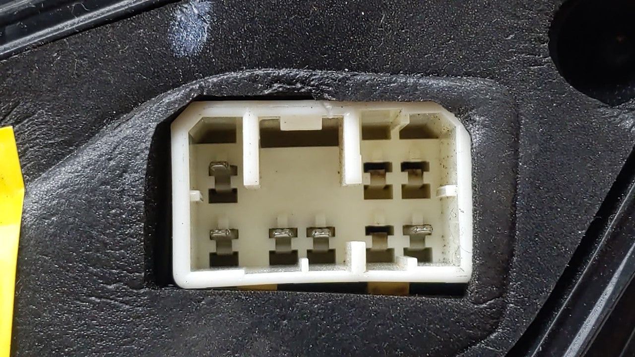 2004-2008 Suzuki Forenza Driver Side View Mirror - Left Door Mirror OEM Used - Oemusedautoparts1.com