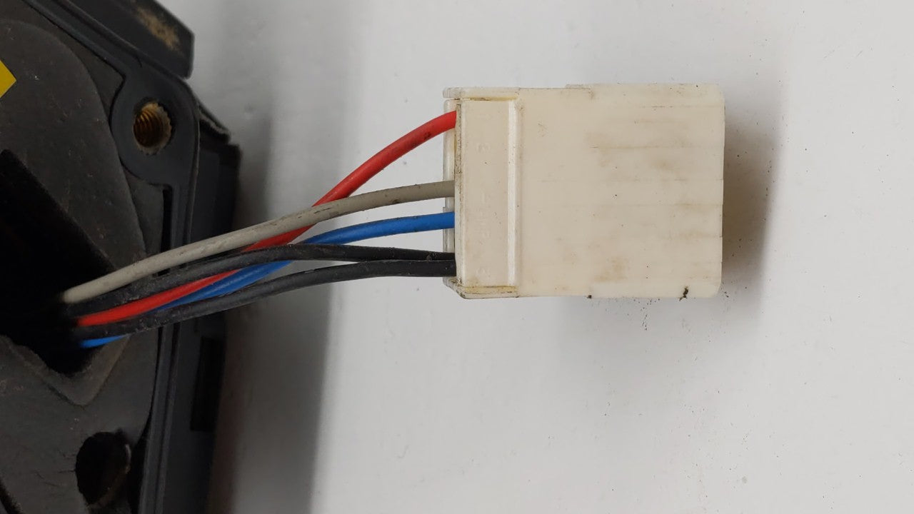 2004-2008 Suzuki Forenza Passenger Side View Mirror - Right Door Mirror OEM Used - Oemusedautoparts1.com