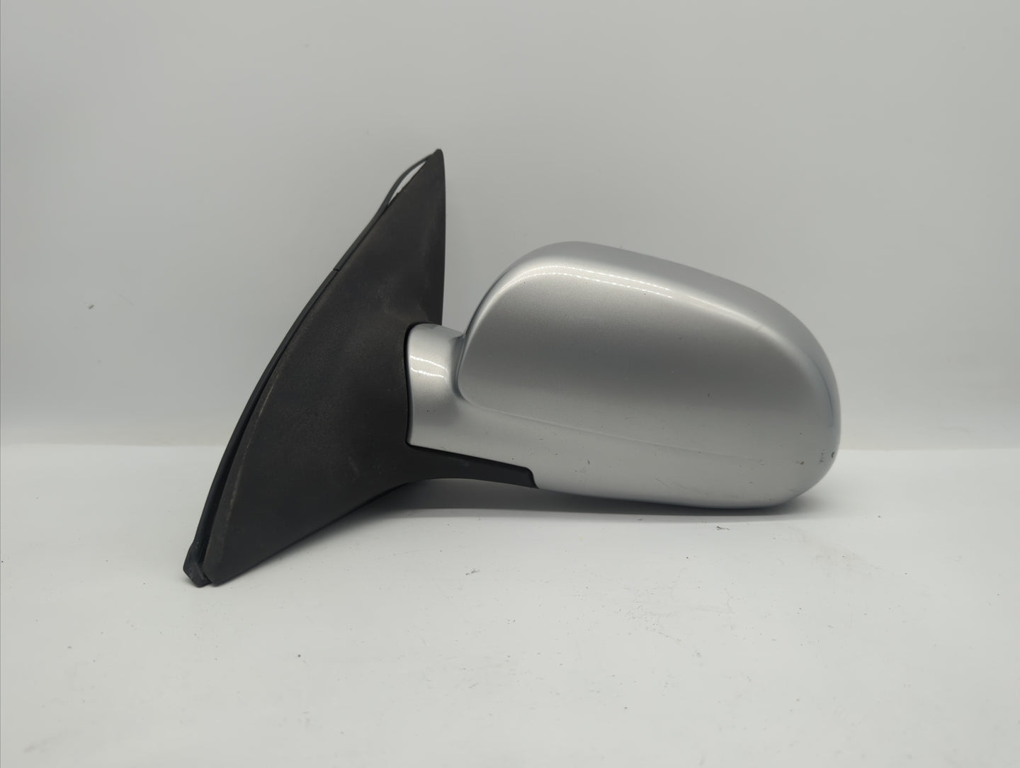 2004-2008 Suzuki Forenza Driver Side View Mirror - Left Door Mirror OEM Used - Oemusedautoparts1.com