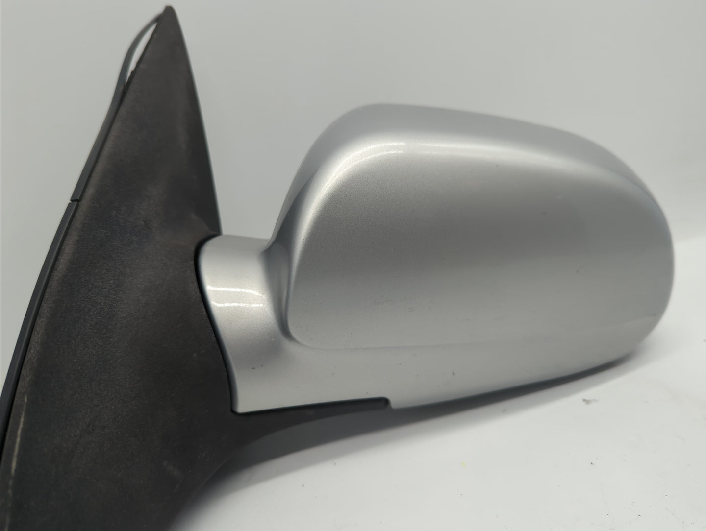2004-2008 Suzuki Forenza Driver Side View Mirror - Left Door Mirror OEM Used - Oemusedautoparts1.com