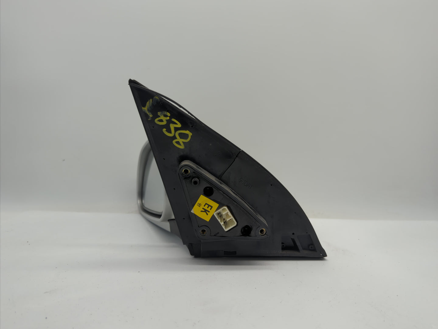 2004-2008 Suzuki Forenza Driver Side View Mirror - Left Door Mirror OEM Used - Oemusedautoparts1.com