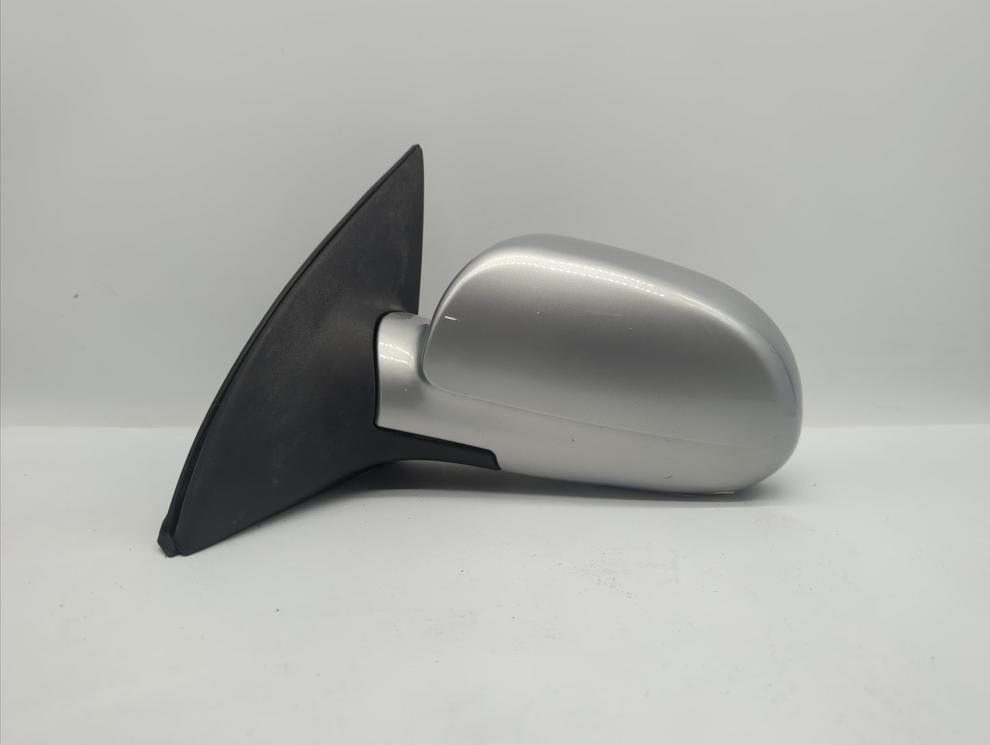 2004-2008 Suzuki Forenza Driver Side View Mirror - Left Door Mirror OEM Used - Oemusedautoparts1.com