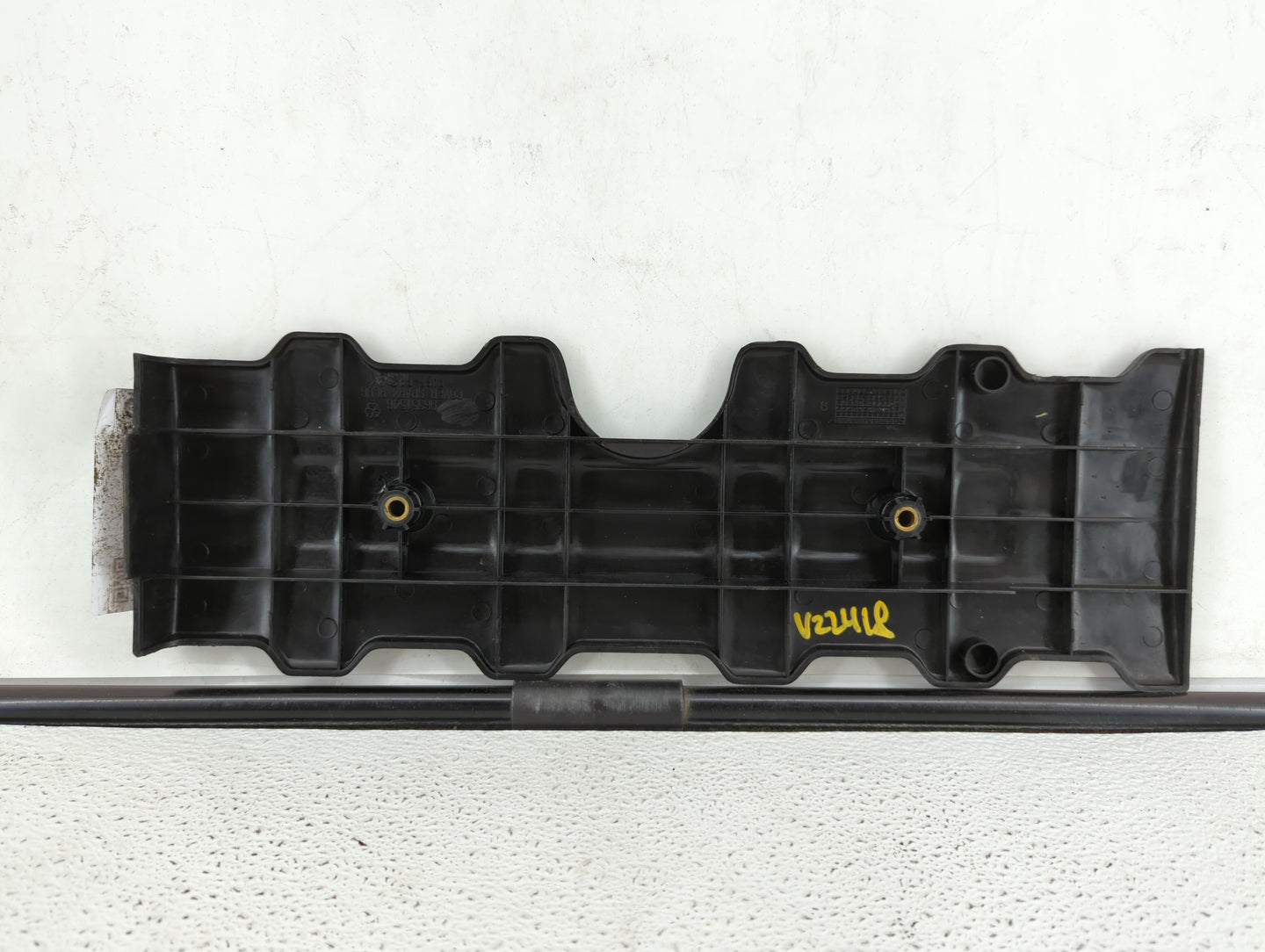 2008 Suzuki Forenza Engine Cover - Oemusedautoparts1.com