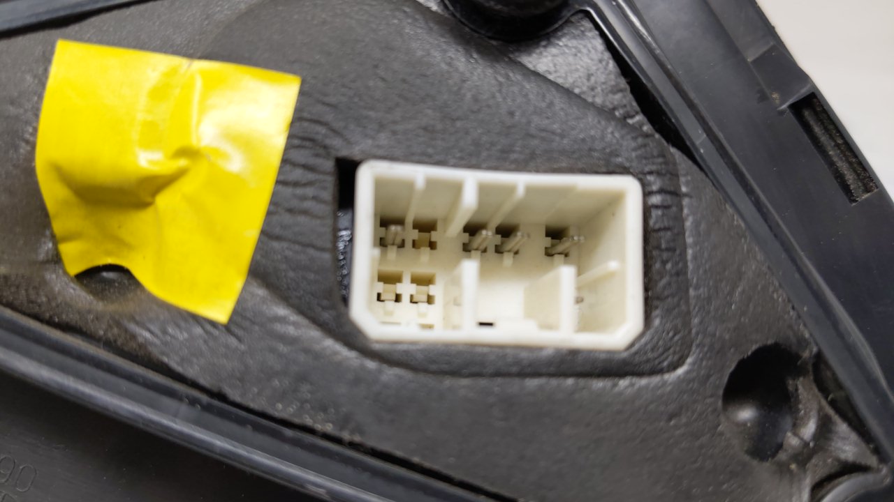 2004-2008 Suzuki Forenza Driver Left Side View Power Door Mirror - Oemusedautoparts1.com