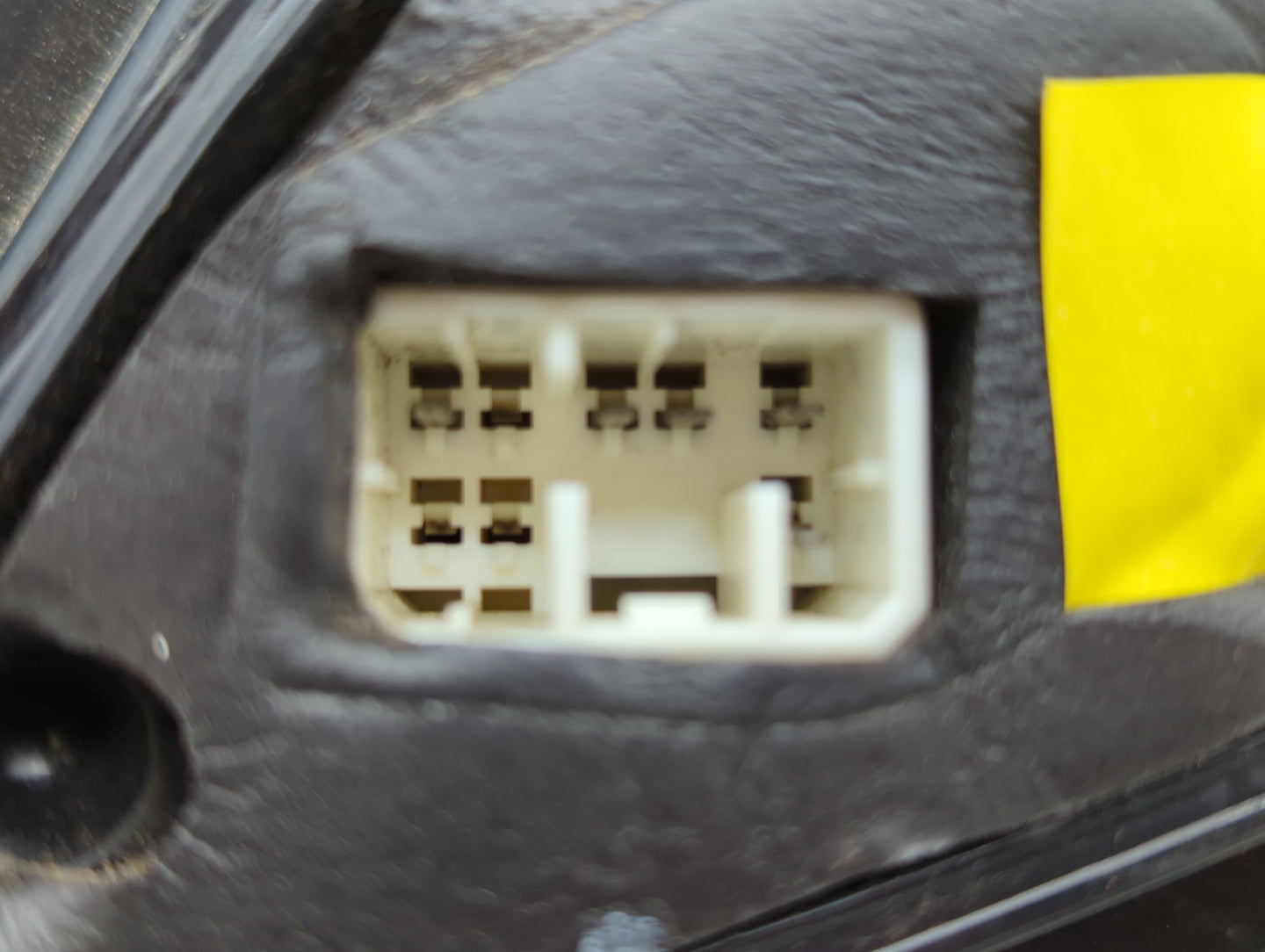 2004-2008 Suzuki Forenza Driver Side View Mirror - Left Door Mirror OEM Used - Oemusedautoparts1.com