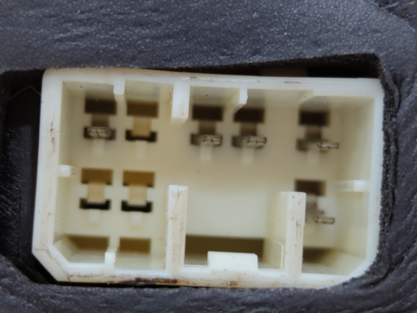 2004-2008 Suzuki Forenza Passenger Side View Mirror - Right Door Mirror OEM Used - Oemusedautoparts1.com