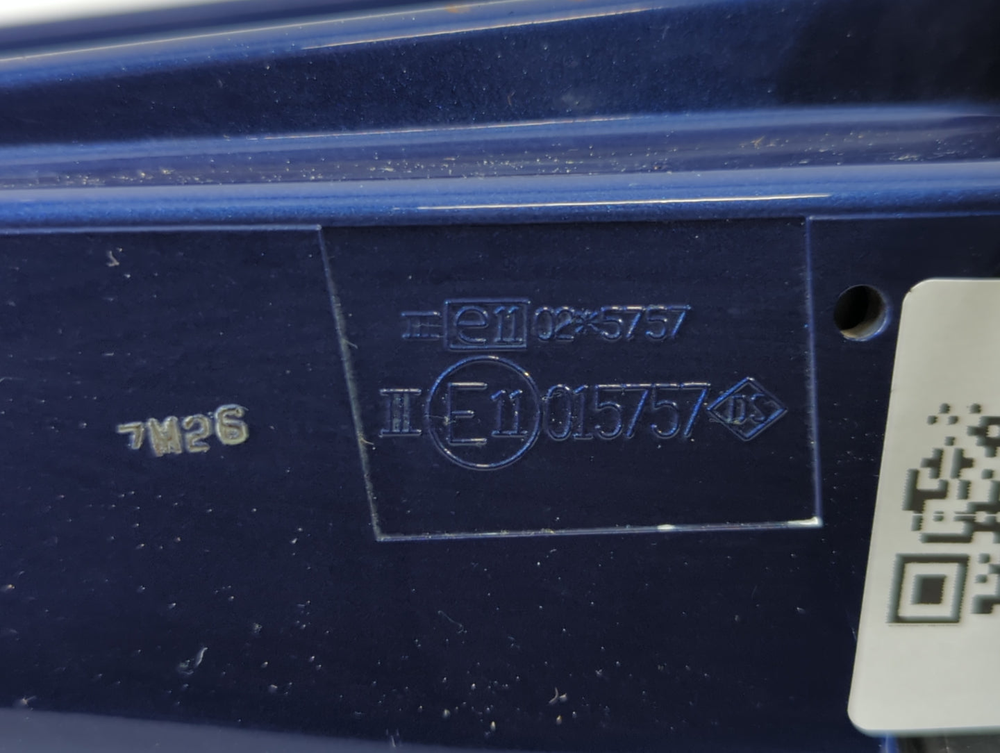 2004-2008 Suzuki Forenza Driver Side View Mirror - Left Door Mirror OEM Used - Oemusedautoparts1.com