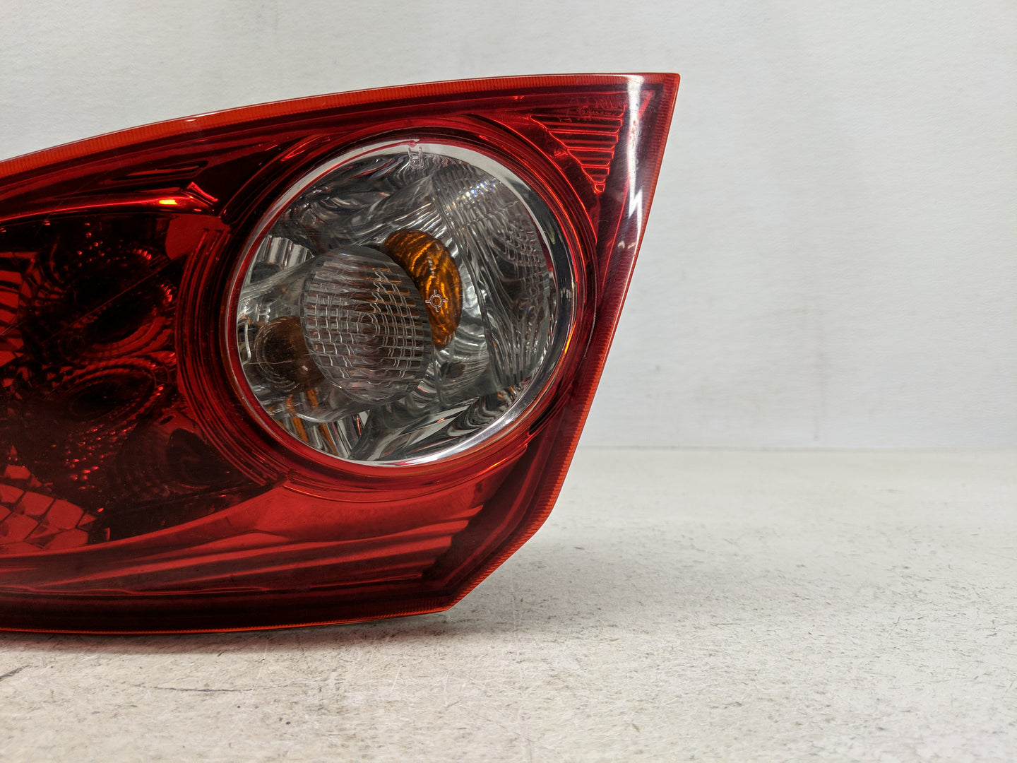 2005-2008 Suzuki Reno Tail Light Assembly Passenger Right OEM P/N:DH-J200-001 Fits Fits 2005 2006 2007 2008 OEM Used Auto Pa