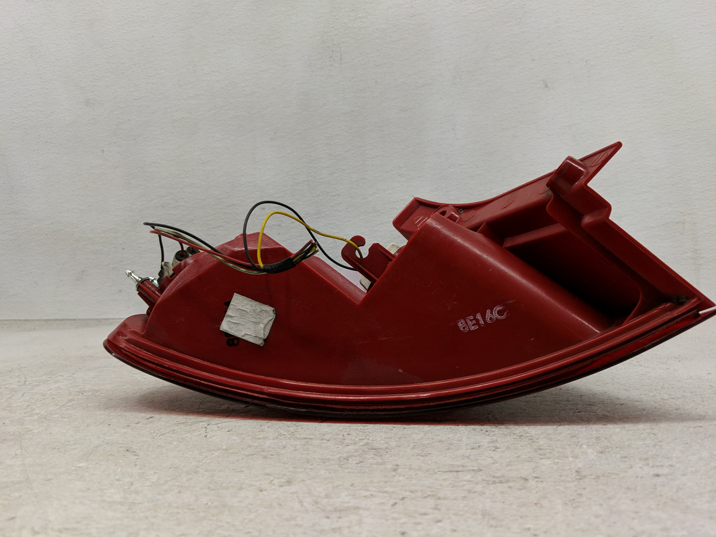 2005-2008 Suzuki Reno Tail Light Assembly Passenger Right OEM P/N:DH-J200-001 Fits Fits 2005 2006 2007 2008 OEM Used Auto Pa