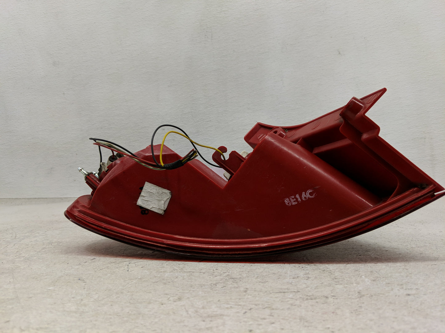 2005-2008 Suzuki Reno Tail Light Assembly Passenger Right OEM P/N:DH-J200-001 Fits Fits 2005 2006 2007 2008 OEM Used Auto Pa