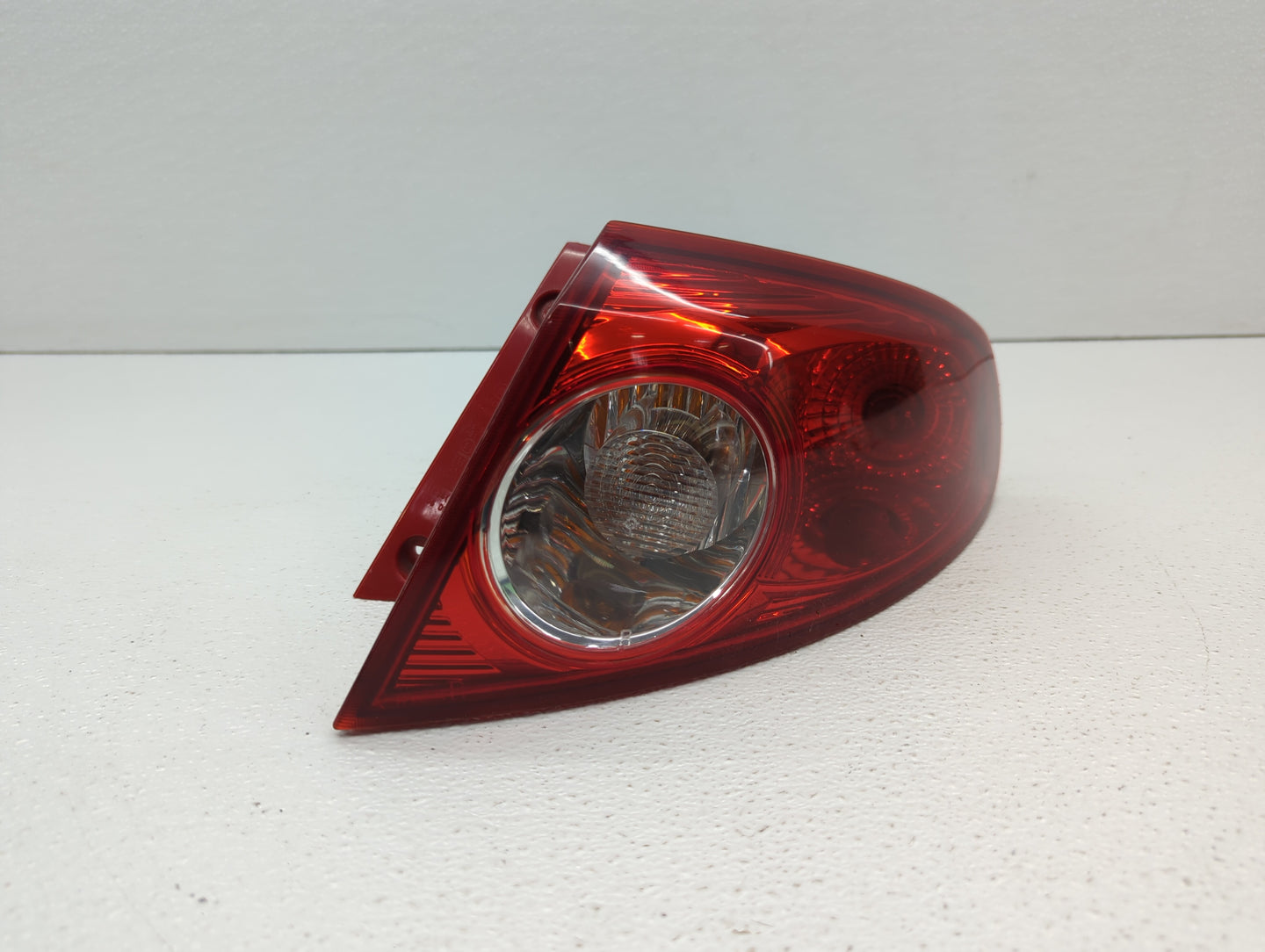 2005-2008 Suzuki Reno Tail Light Assembly Passenger Right OEM P/N:A047815 Fits Fits 2005 2006 2007 2008 OEM Used Auto Parts 