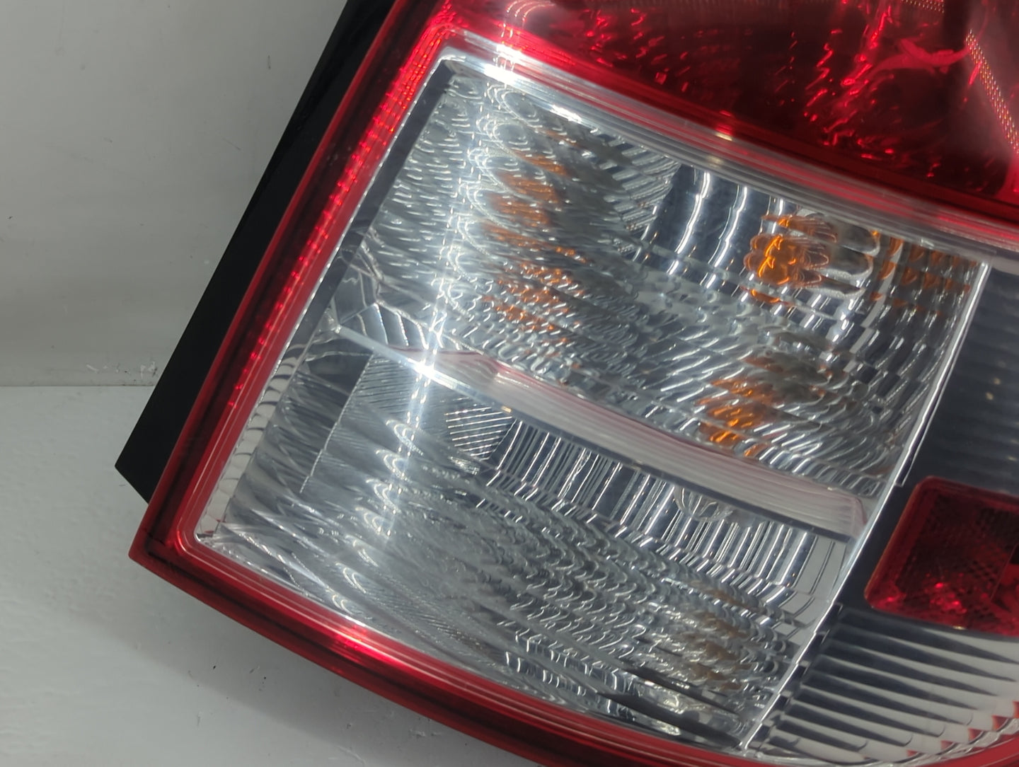 2008-2013 Suzuki Sx4 Tail Light Assembly Passenger Right OEM P/N:220-59152 Fits Fits 2008 2009 2010 2011 2012 2013 OEM Used 