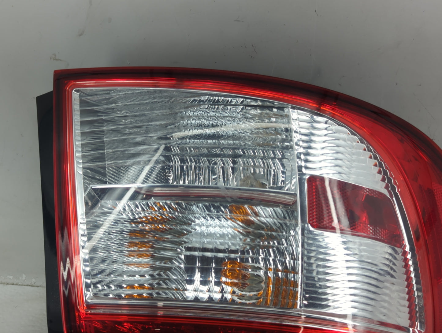 2008-2013 Suzuki Sx4 Tail Light Assembly Driver Left OEM P/N:220-59152 Fits Fits 2008 2009 2010 2011 2012 2013 OEM Used Auto