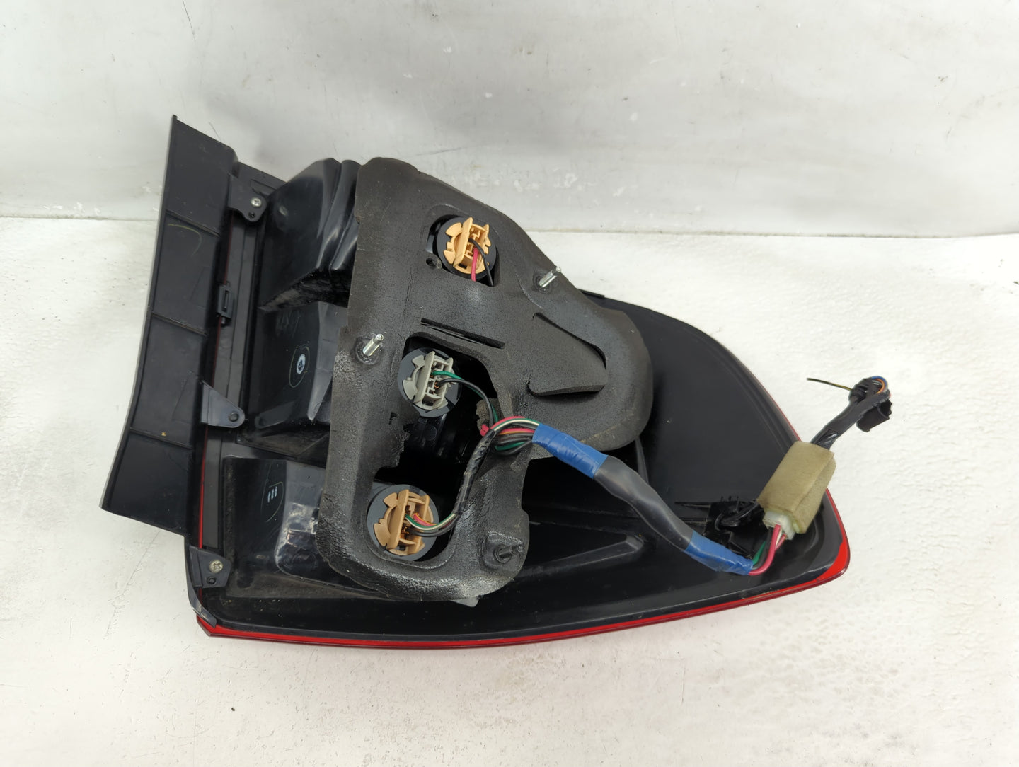 2008-2013 Suzuki Sx4 Tail Light Assembly Passenger Right OEM P/N:220-59152 Fits Fits 2008 2009 2010 2011 2012 2013 OEM Used 