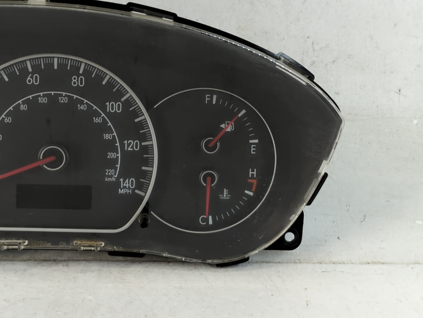 2008-2009 Suzuki Sx4 Instrument Cluster Speedometer Gauges Fits Fits 2008 2009 OEM Used Auto Parts - Oemusedautoparts1.com