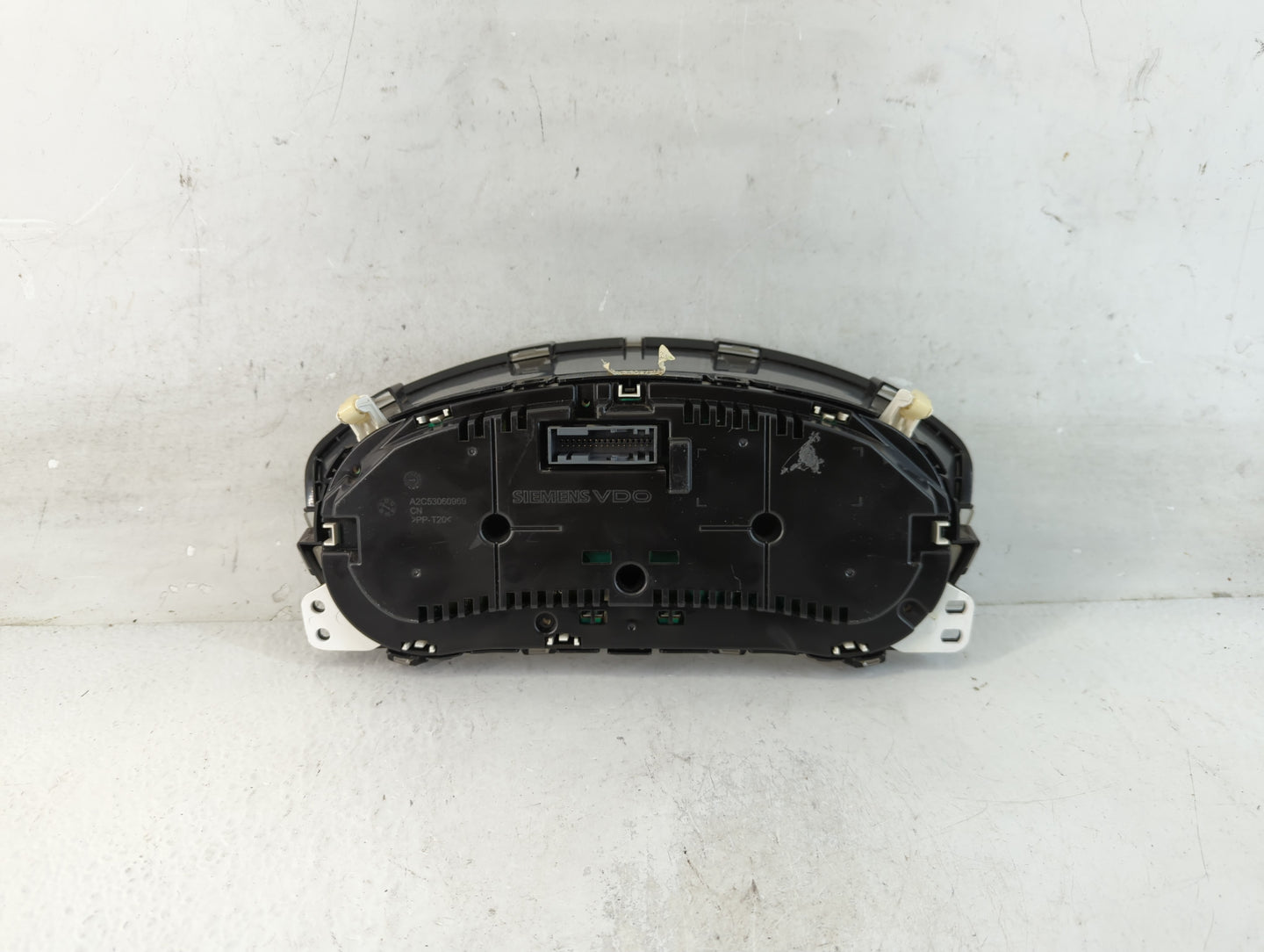 2008-2009 Suzuki Sx4 Instrument Cluster Speedometer Gauges Fits Fits 2008 2009 OEM Used Auto Parts - Oemusedautoparts1.com