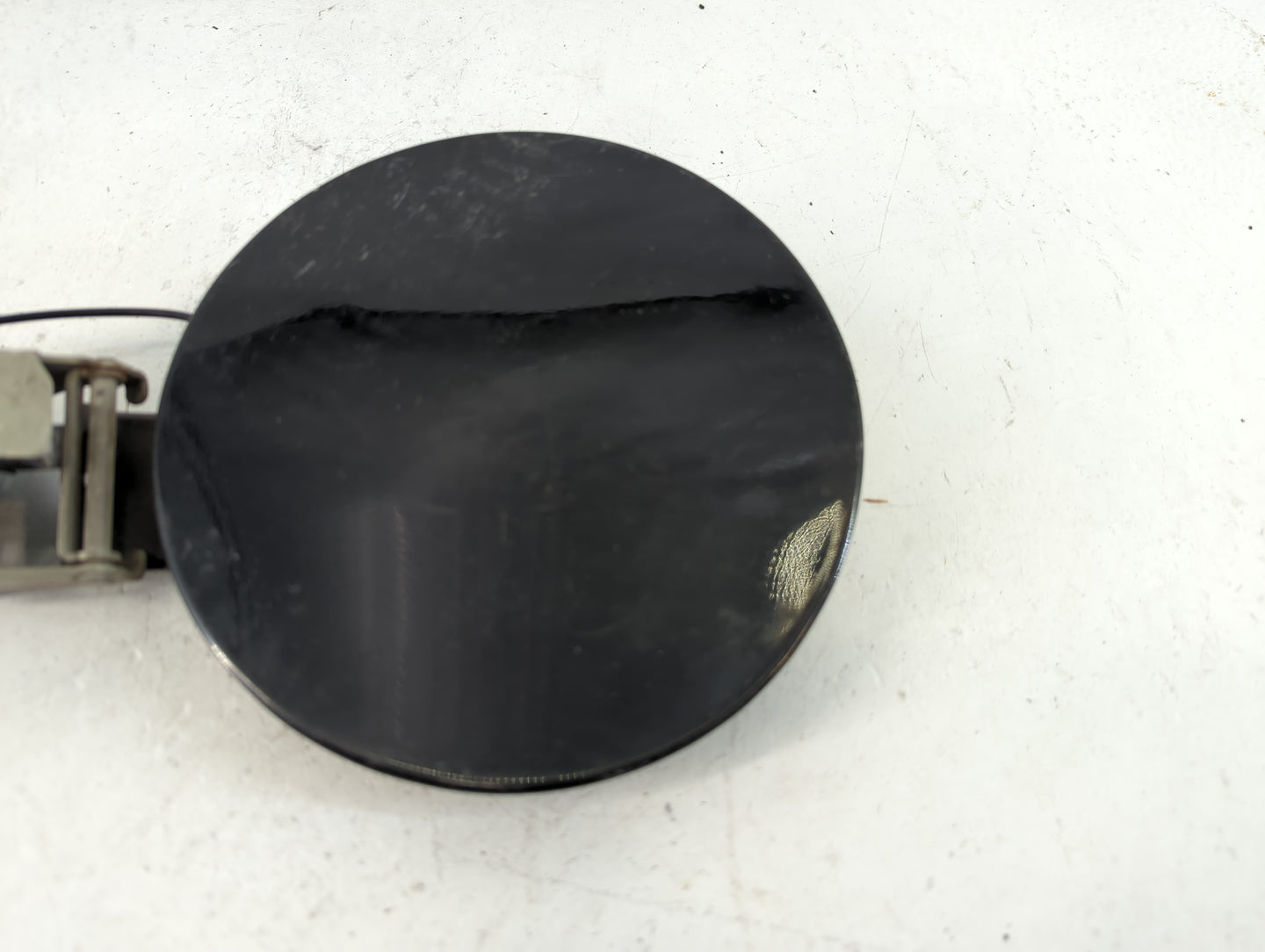 2008 Suzuki Sx4 Fuel Tank Door Lid Gas Tank Black - Oemusedautoparts1.com