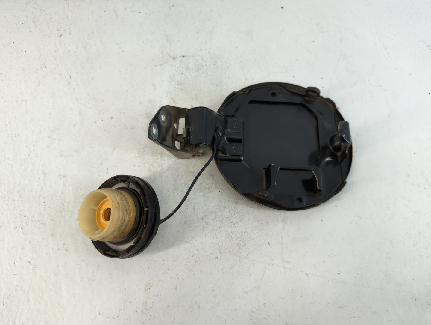 2008 Suzuki Sx4 Fuel Tank Door Lid Gas Tank Black - Oemusedautoparts1.com
