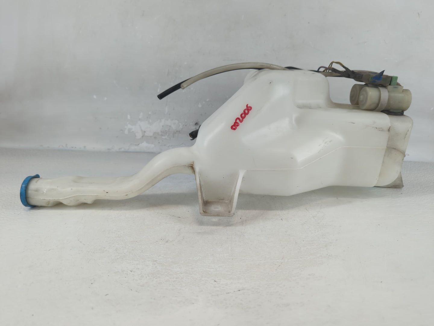 2008-2013 Suzuki Sx4 Windshield Washer Fluid Reservoir Bottle Oem - Oemusedautoparts1.com