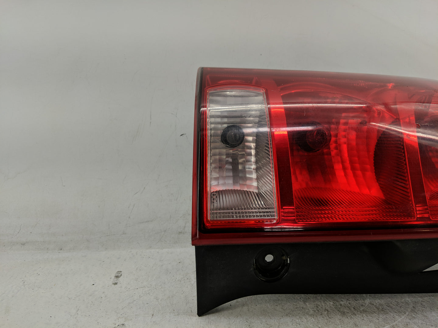 2008 Suzuki Vitara Tail Light Assembly Driver Left OEM P/N:25842440 Fits Fits 2007 2009 OEM Used Auto Parts - Oemusedautopar