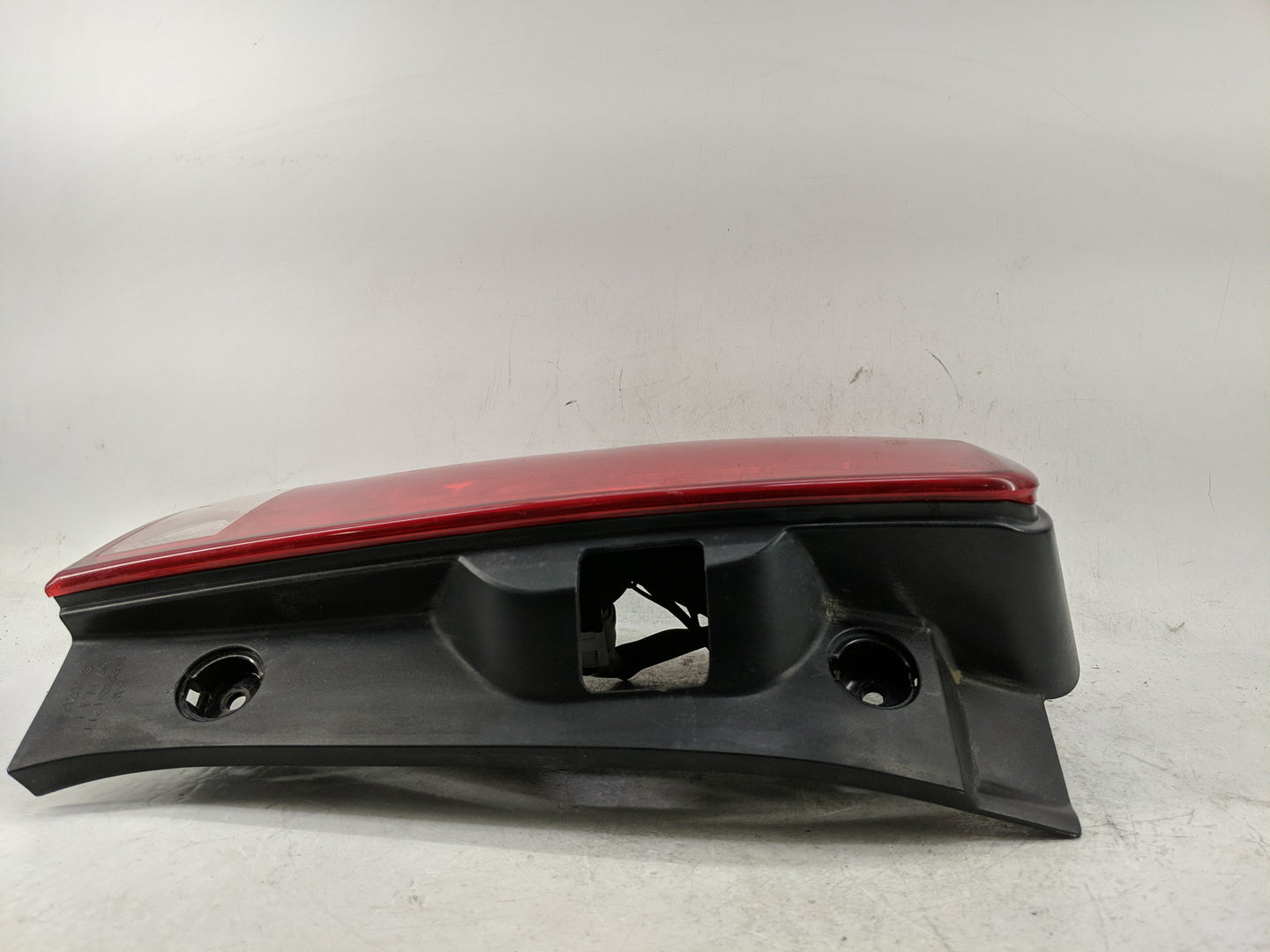 2008 Suzuki Vitara Tail Light Assembly Driver Left OEM P/N:25842440 Fits Fits 2007 2009 OEM Used Auto Parts - Oemusedautopar