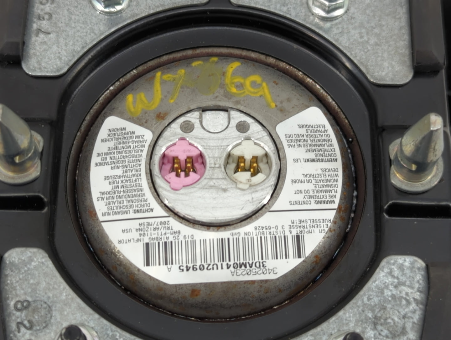 2008 Suzuki Vitara Air Bag Driver Left Steering Wheel Mounted Fits Fits 2007 2009 OEM Used Auto Parts - Oemusedautoparts1.co