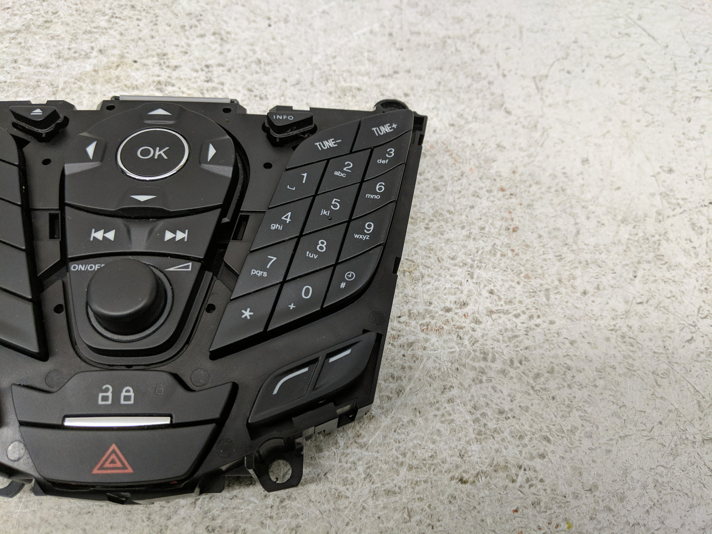 Suzuki Vitara Radio Control Panel - Oemusedautoparts1.com