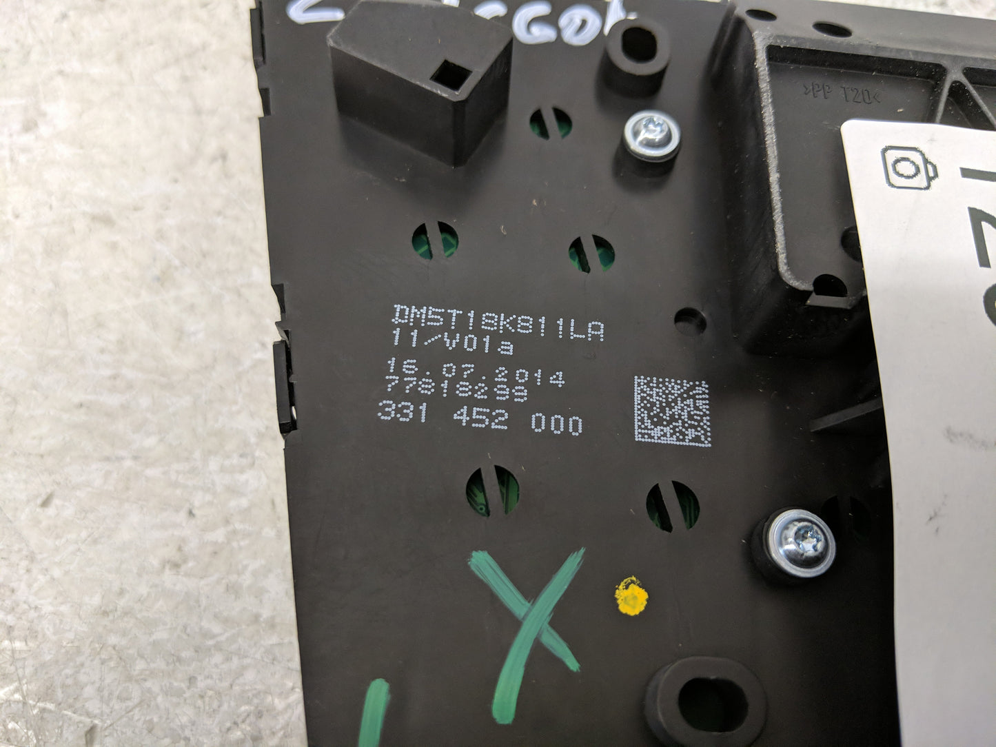 Suzuki Vitara Radio Control Panel - Oemusedautoparts1.com
