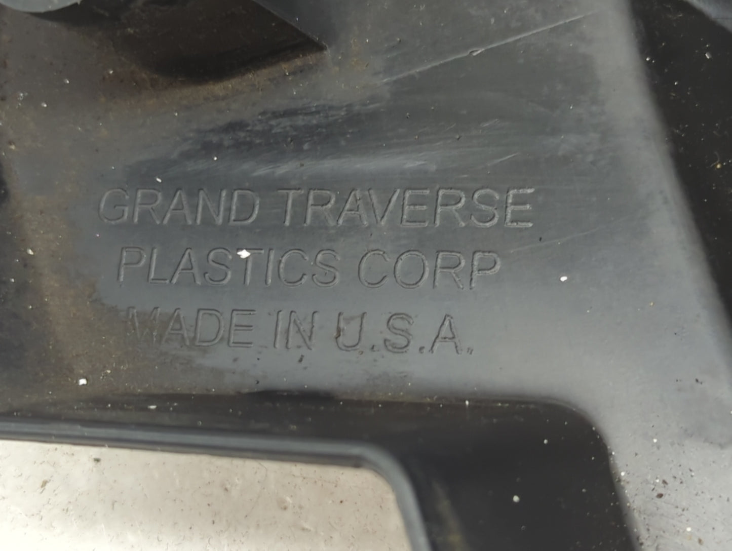 2008 Suzuki Vitara Engine Cover - Oemusedautoparts1.com